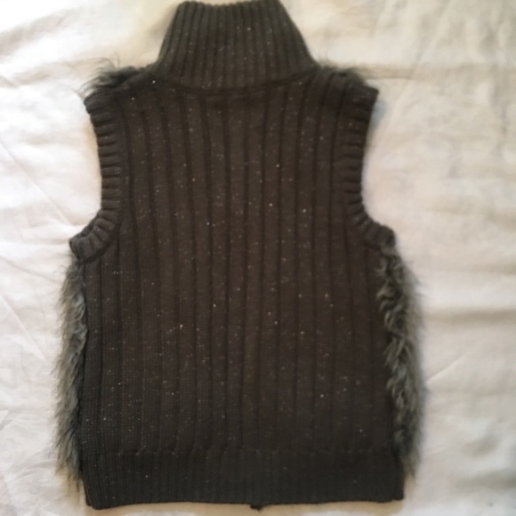 🆕💜Super Cute Girls Furry Justice Sweater Vest💜 - Picture 7 of 7